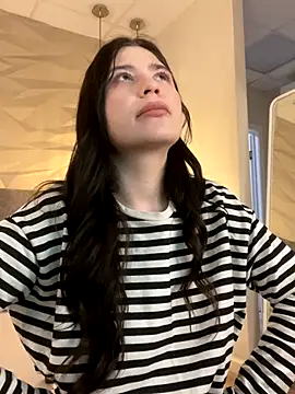 Valerie Ohara online show from 10.10.25