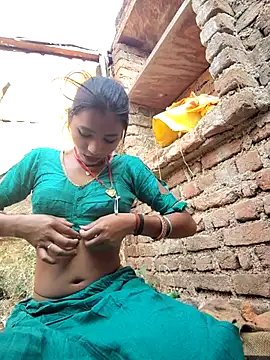Snapshot of R_Roshni chatting on 03.05.26 R Roshni online show from 03.05.26