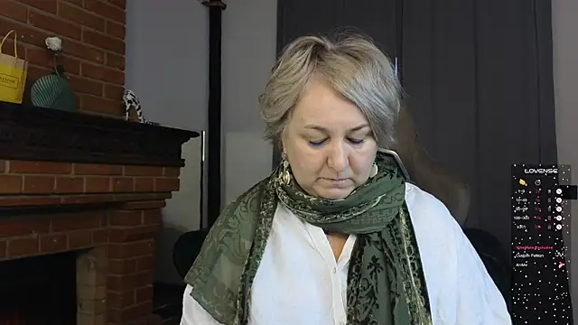 Marta Wils online show from 10.04.25