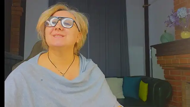 Marta Wils online show from 11.07.25