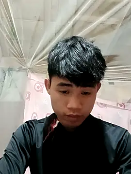 Snapshot of Nhyy_xx chatting on 04.27.26 Nhyy xx online show from 04.27.26