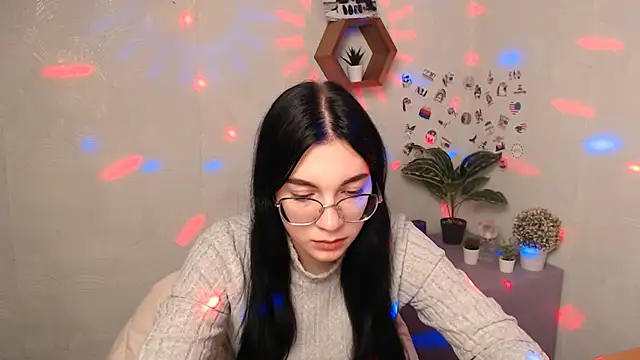 Snapshot of MiraBabe_ chatting on 10.06.25 MiraBabe  online show from 10.06.25