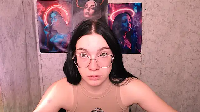 Snapshot of MiraBabe_ chatting on 10.16.25 MiraBabe  online show from 10.16.25