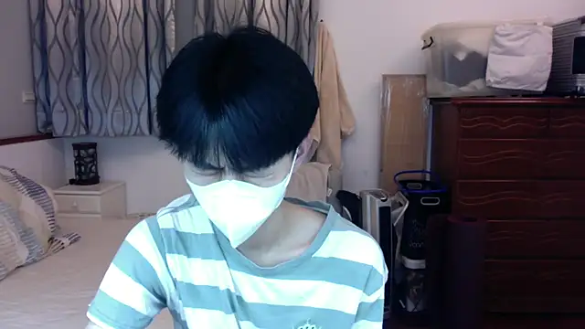 kai101010 online show from 10.18.25