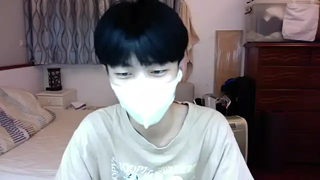 kai101010 online show from 10.31.25