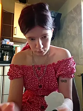 Hot SkinnyGirl online show from 04.17.26