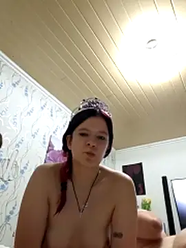 Hot SkinnyGirl online show from 04.18.26