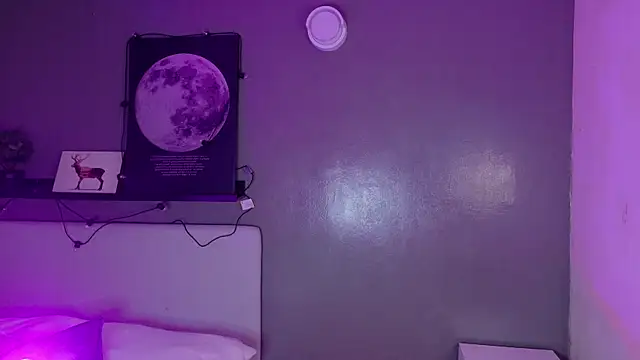 KeendraFox  online show from 12.18.25