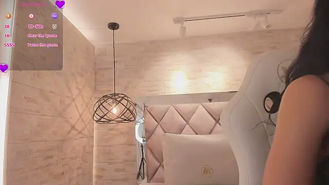 Snapshot of grace_daviss chatting on 04.25.26 grace daviss online show from 04.25.26