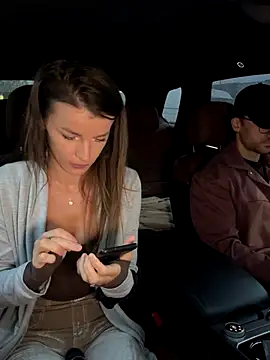 Snapshot of fit_vic chatting on 10.04.25 fit vic online show from 10.04.25