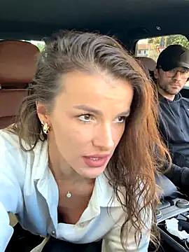 Snapshot of fit_vic chatting on 10.22.25 fit vic online show from 10.22.25