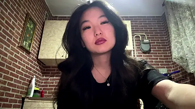 EmmaLeexth online show from 01.11.26