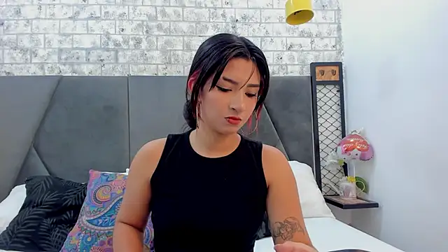 Snapshot of KENDRAOWEN chatting on 10.02.25 KENDRAOWEN online show from 10.02.25