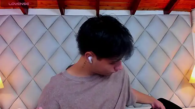 Clement Reyes online show from 12.20.25