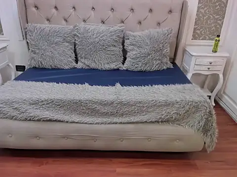 ivet hall online show from 10.05.25