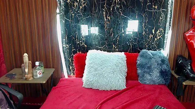 MadelinPaterson online show from 10.26.25