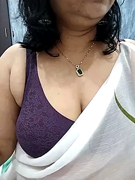 divya-jannu online show from 10.22.25