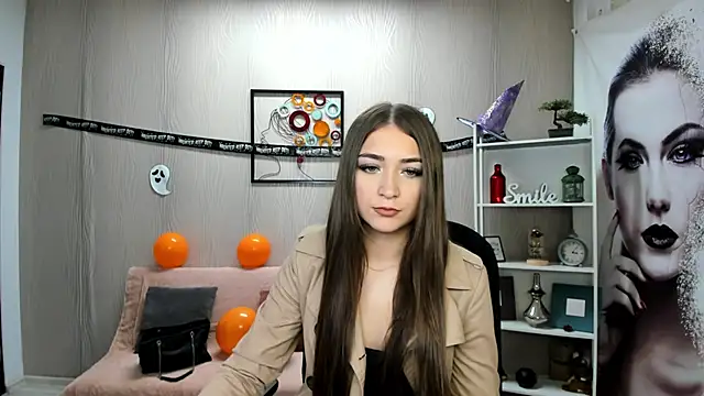 EllaClarke online show from 10.29.25