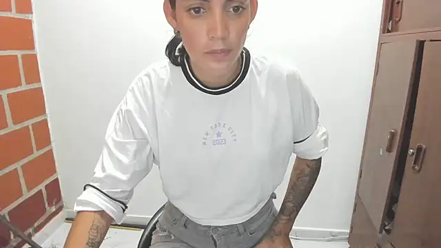 catalinacoxx online show from 10.13.25