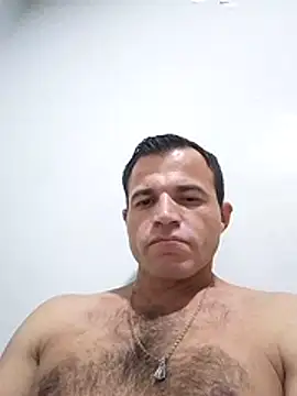 Snapshot of Claudiokkkkk chatting on 11.19.25 Claudiokkkkk online show from 11.19.25