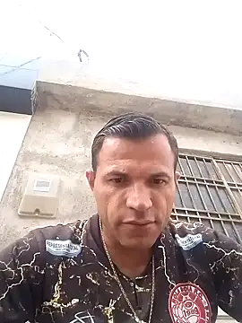 Snapshot of Claudiokkkkk chatting on 02.18.26 Claudiokkkkk online show from 02.18.26