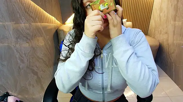 dany r  online show from 10.29.25