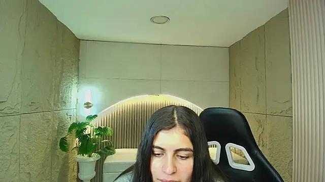 dany r  online show from 11.21.25