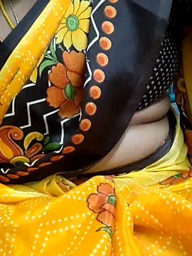 Snapshot of kaminikaa chatting on 09.30.25 kaminikaa online show from 09.30.25