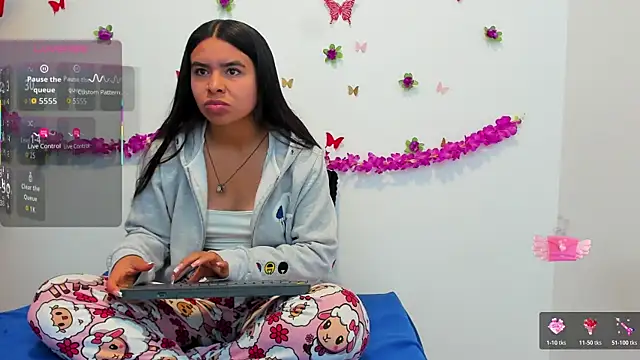 Annniie22 online show from 01.08.26