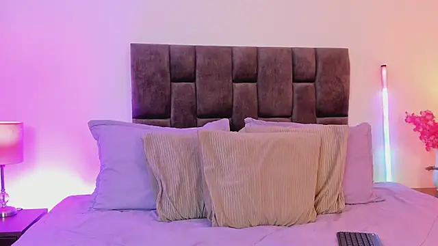 Aliccecullen online show from 04.17.26