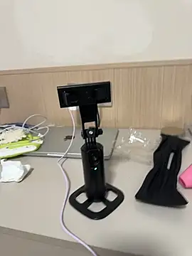 Snapshot of fioralba chatting on 07.19.26 fioralba online show from 07.19.26