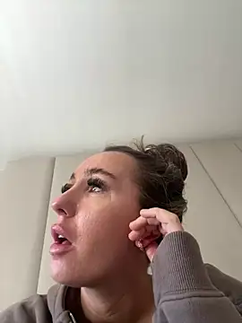 Scotishminx25 online show from 09.22.25