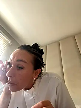 Scotishminx25 online show from 10.23.25