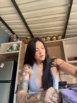 liahouses online show from 11.02.25