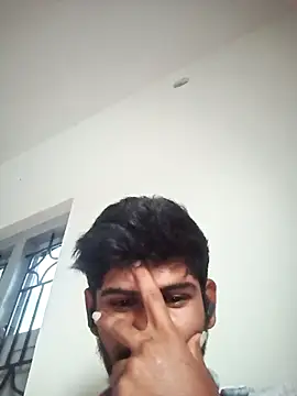 Snapshot of Entos chatting on 11.07.25 Entos online show from 11.07.25