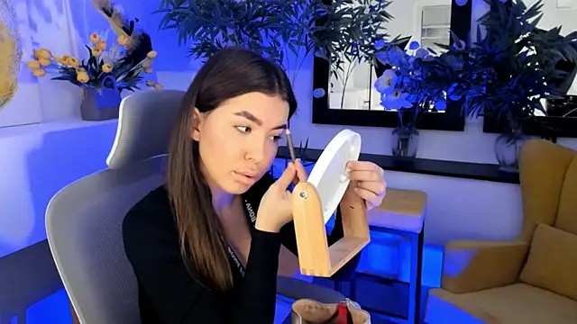 IndigoFae online show from 11.09.25