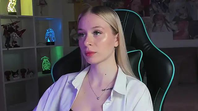 MiaGraces online show from 12.02.25