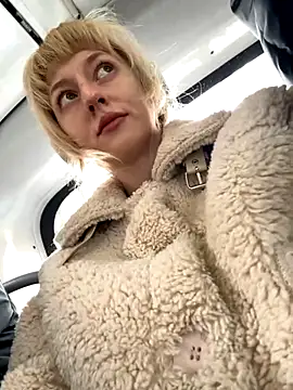 RonnieKiss online show from 10.21.25