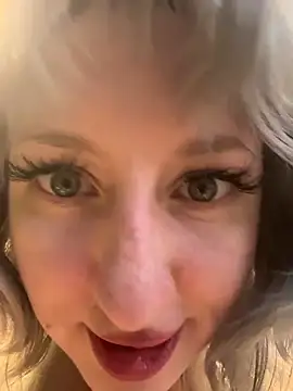 RonnieKiss online show from 03.18.26