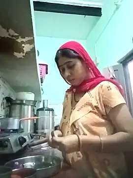 Cute-Charvii online show from 04.04.26