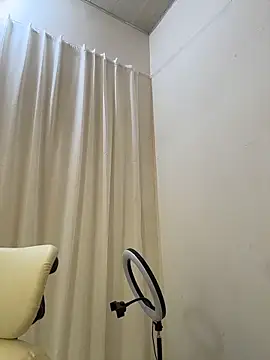 Snapshot of AZ37866 chatting on 04.27.26 AZ37866 online show from 04.27.26
