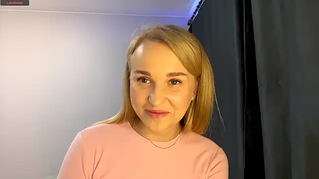 TanekaBoitel online show from 10.03.25