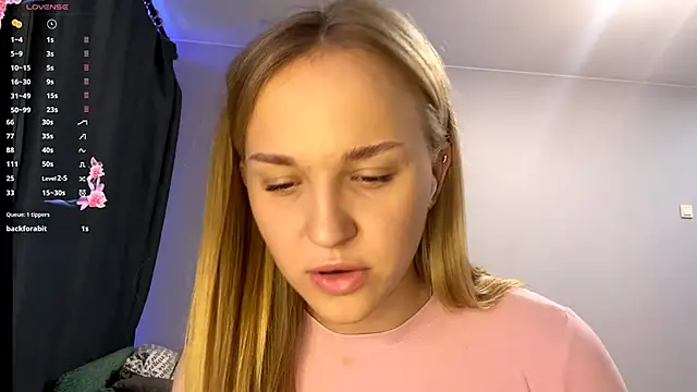 TanekaBoitel online show from 10.21.25