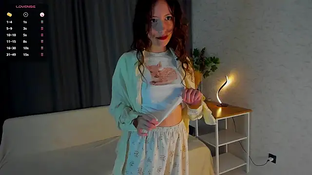 Snapshot of DelilahConsalvo chatting on 10.01.25 DelilahConsalvo online show from 10.01.25