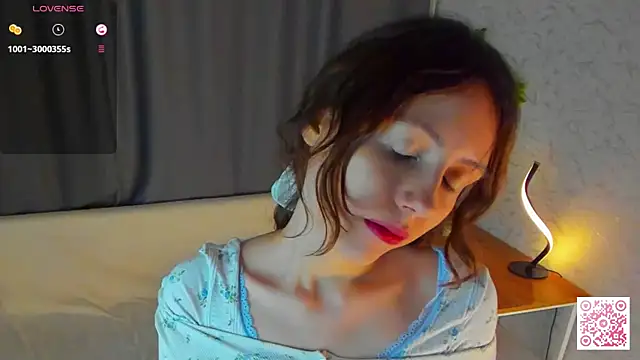 Snapshot of DelilahConsalvo chatting on 10.19.25 DelilahConsalvo online show from 10.19.25