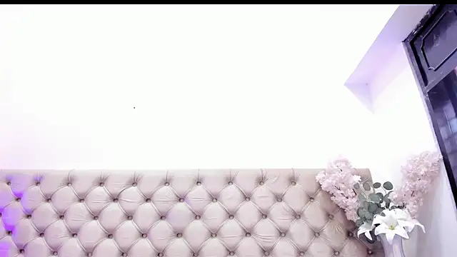 Snapshot of AnyaSosa_ chatting on 10.15.25 AnyaSosa  online show from 10.15.25