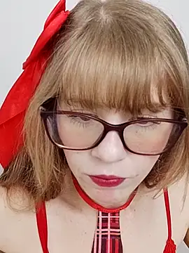 Snapshot of Rubialuna chatting on 09.30.25 Rubialuna online show from 09.30.25