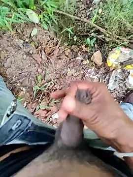 Snapshot of DICKLANKA chatting on 12.21.25 DICKLANKA online show from 12.21.25