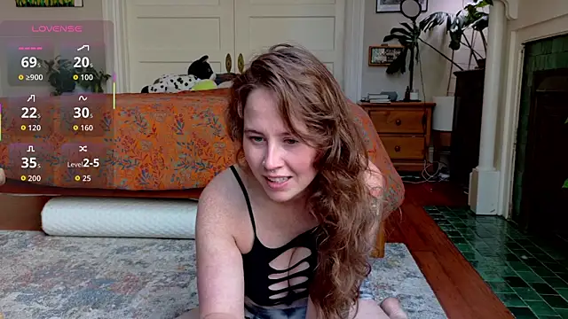 Snapshot of wutangwendy chatting on 04.29.26 wutangwendy online show from 04.29.26