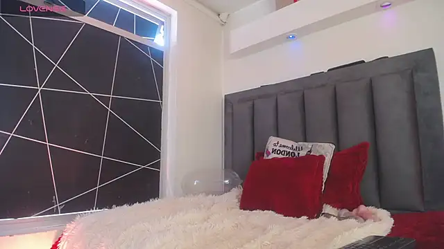 Snapshot of EvaGoddess_ chatting on 01.18.26 EvaGoddess online show from 01.18.26